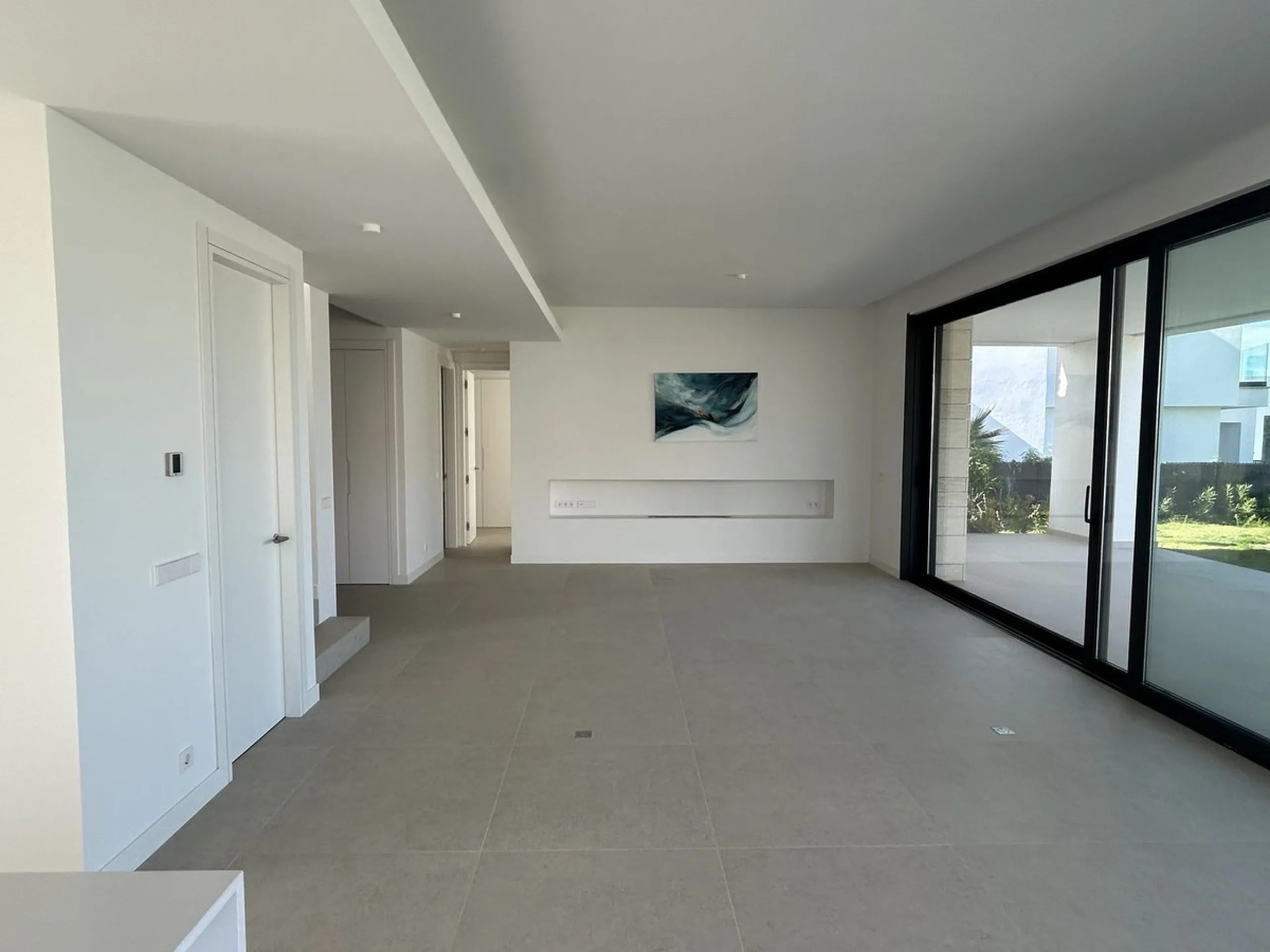 La Finca de Marbella 2 is a natural continuation of the phenomenal success of the La Finca de Marbella project. The new project includes 36 modern luxury villas, each on a separate plot with its own swimming pool. The villas are located on south-western s