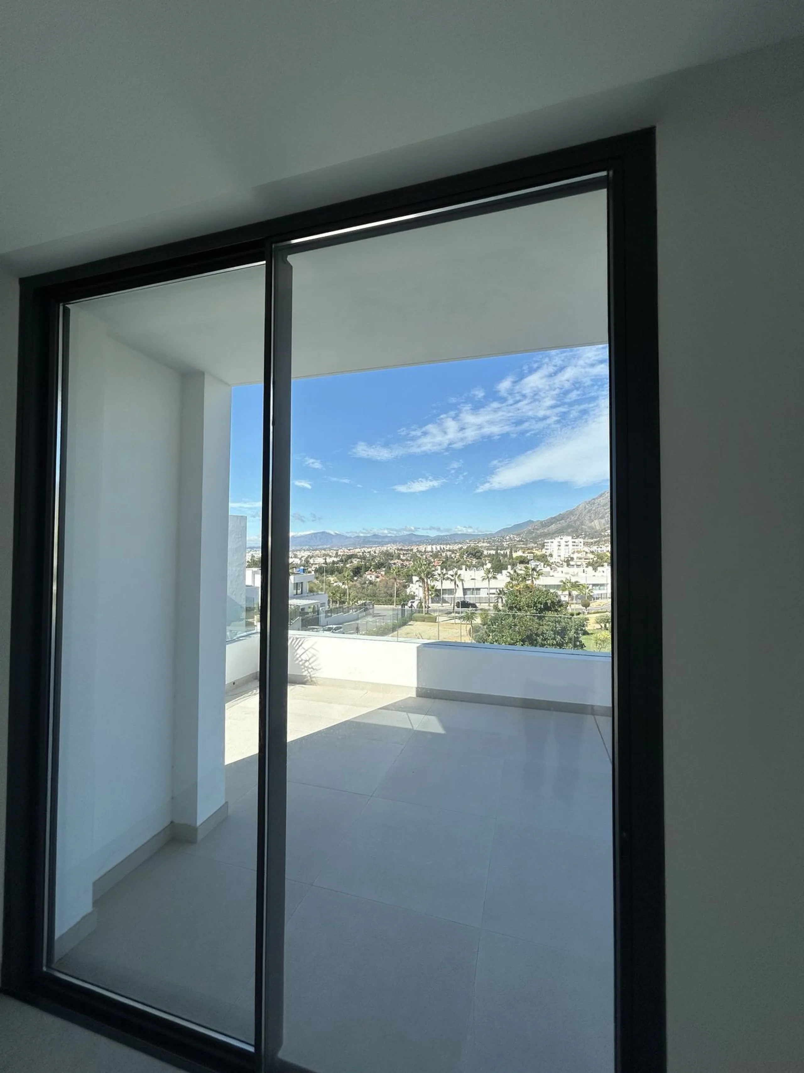 La Finca de Marbella 2 is a natural continuation of the phenomenal success of the La Finca de Marbella project. The new project includes 36 modern luxury villas, each on a separate plot with its own swimming pool. The villas are located on south-western s