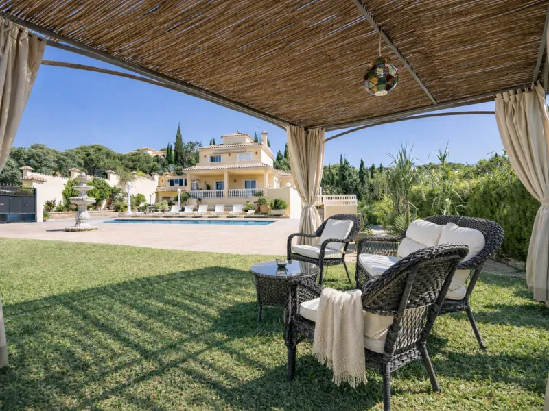 This unique property offers a rare combination of privacy, scale and income potential, set within a natural hillside environment above Estepona. Surrounded by countryside and open views, the estate enjoys far-reaching panoramas across the town, marina, Me