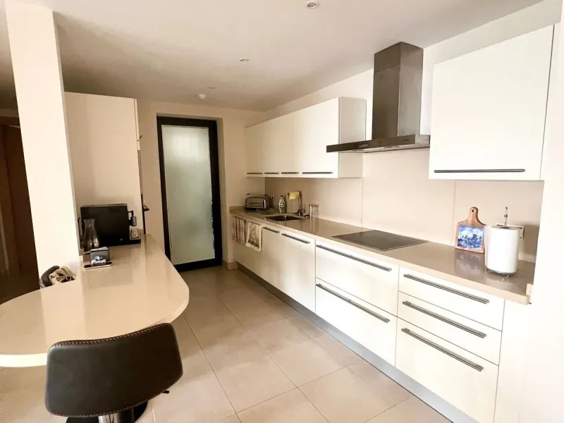 MAGNIFICENT GROUNDFLOOR APARTMENT  WITH PANORAMIC SEAVIEWS!