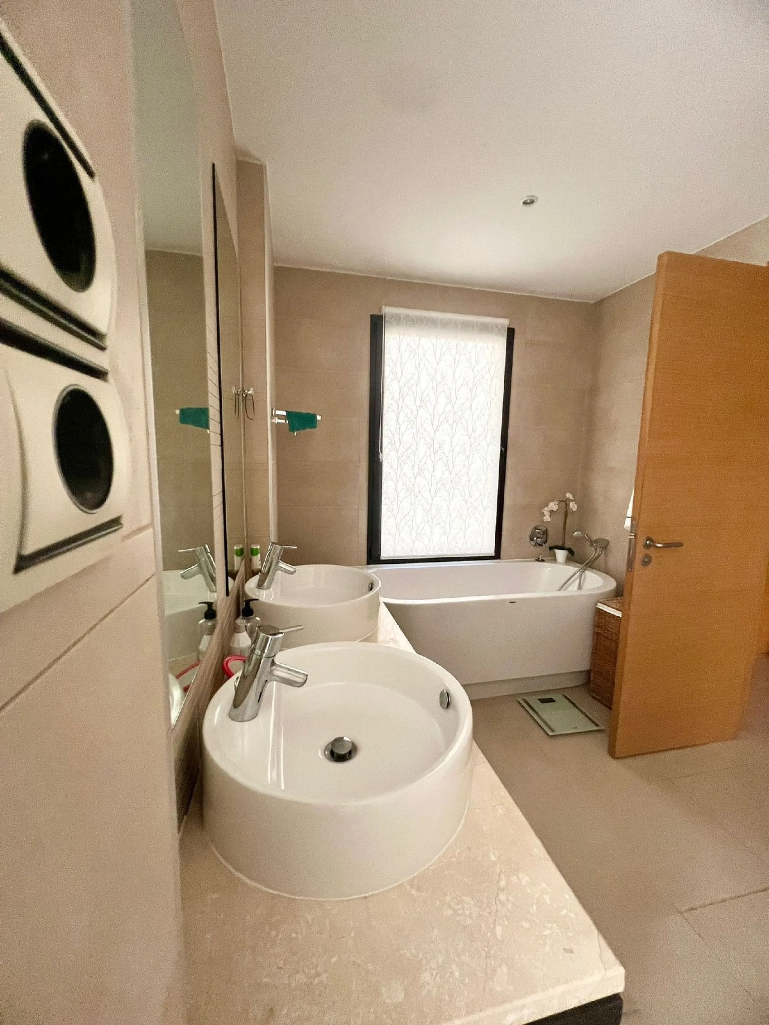 MAGNIFICENT GROUNDFLOOR APARTMENT  WITH PANORAMIC SEAVIEWS!