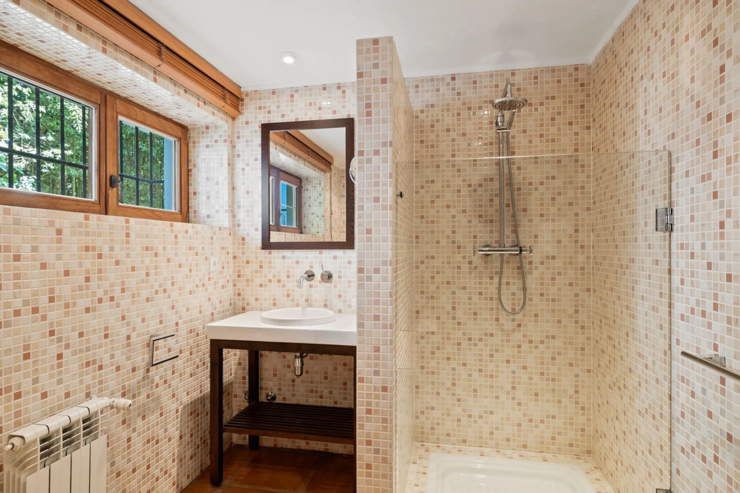 LOCATION LOCATION - BEACHSIDE VILLA MARBESA
