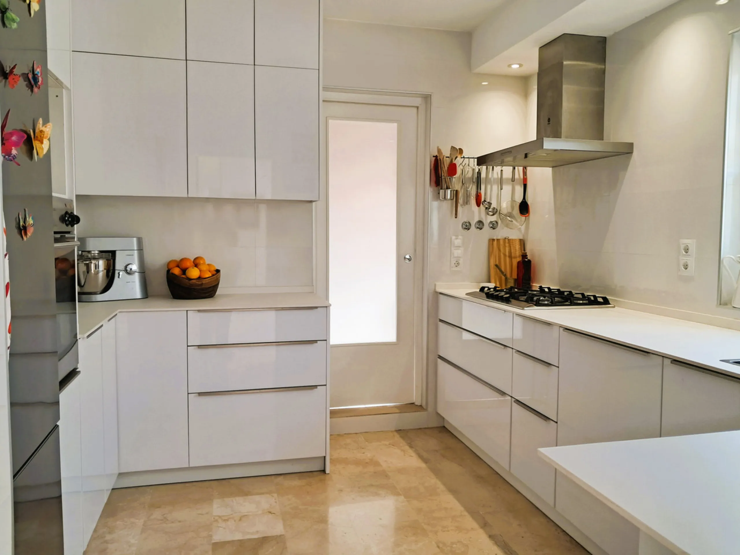 House - Semi-Detached House в продаже в Estepona, Málaga. В доме 4 спален и 3 ванных комнат. Площадь дома 200 м². Площадь участка 218 м²