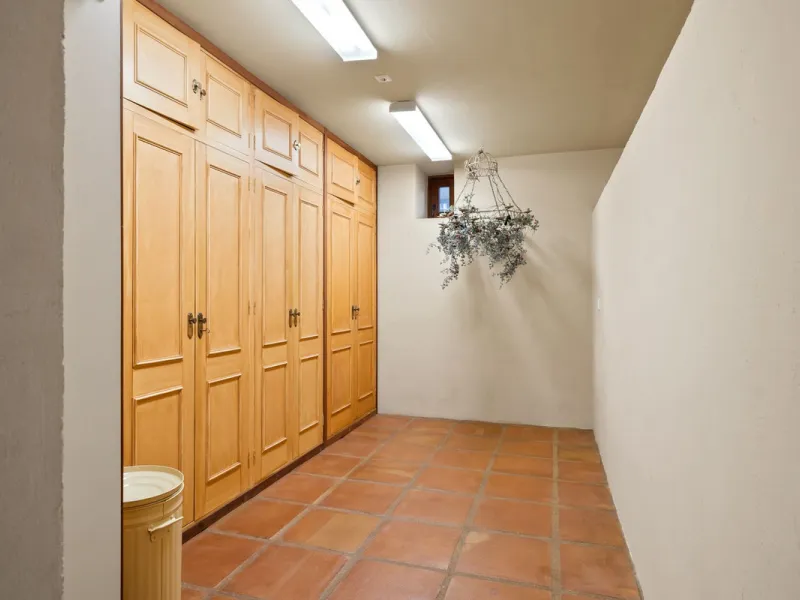 LOCATION LOCATION - BEACHSIDE VILLA MARBESA