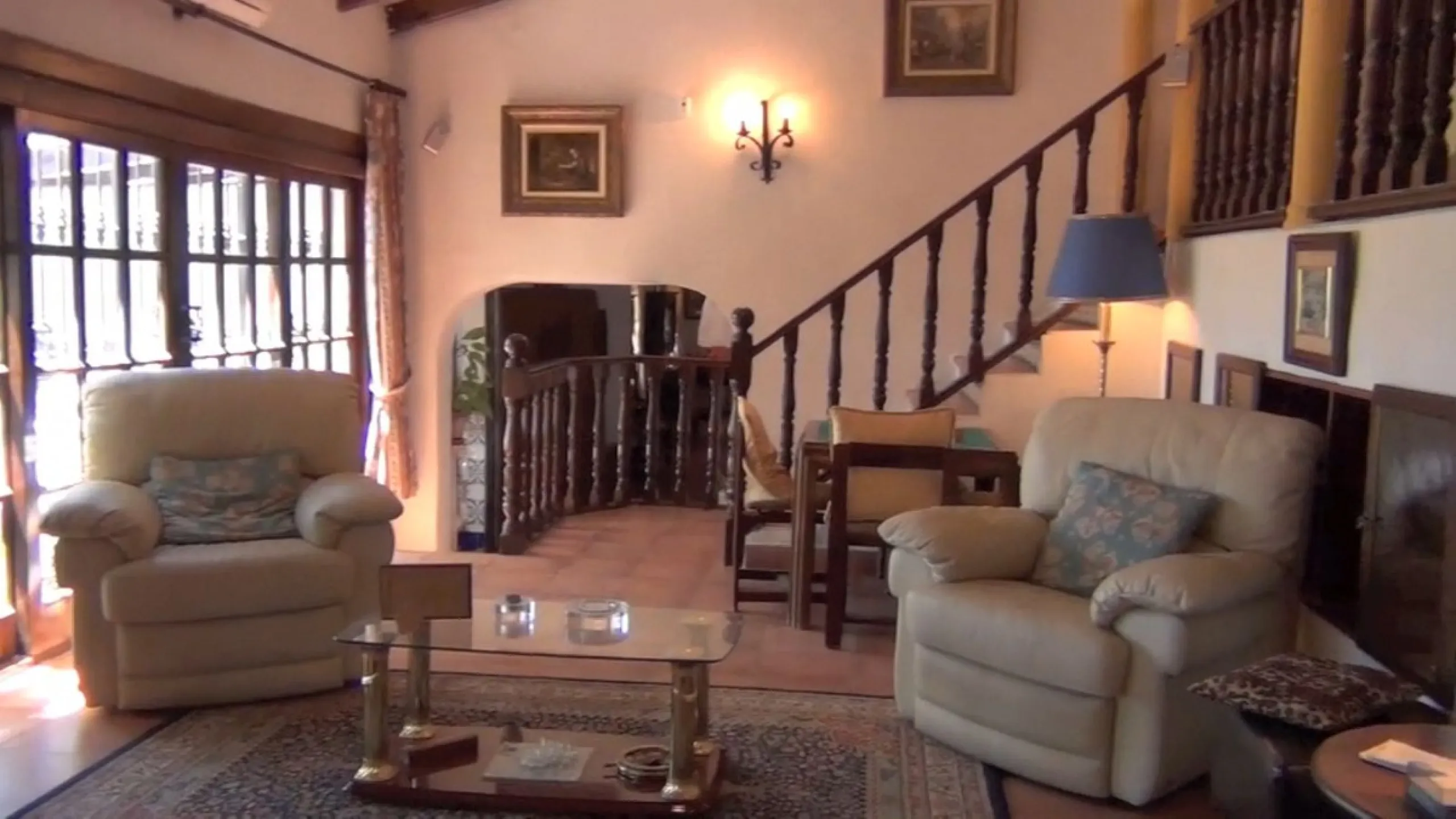 This amazing finca is located in Entrerrios, within the municipality of Mijas, covering approximately 320,000 square meters of rustic land. The property features three artificial lakes with ample water capacity for irrigation. A charming stream called El 