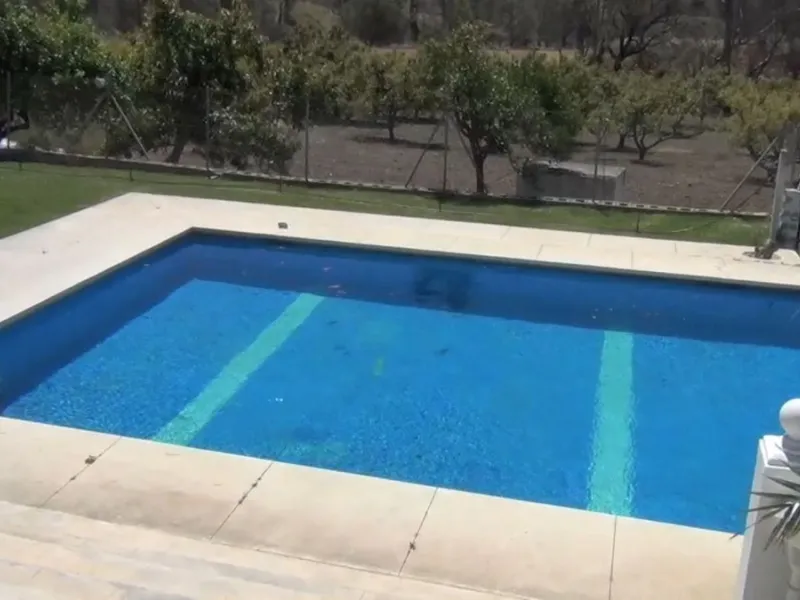 This amazing finca is located in Entrerrios, within the municipality of Mijas, covering approximately 320,000 square meters of rustic land. The property features three artificial lakes with ample water capacity for irrigation. A charming stream called El 