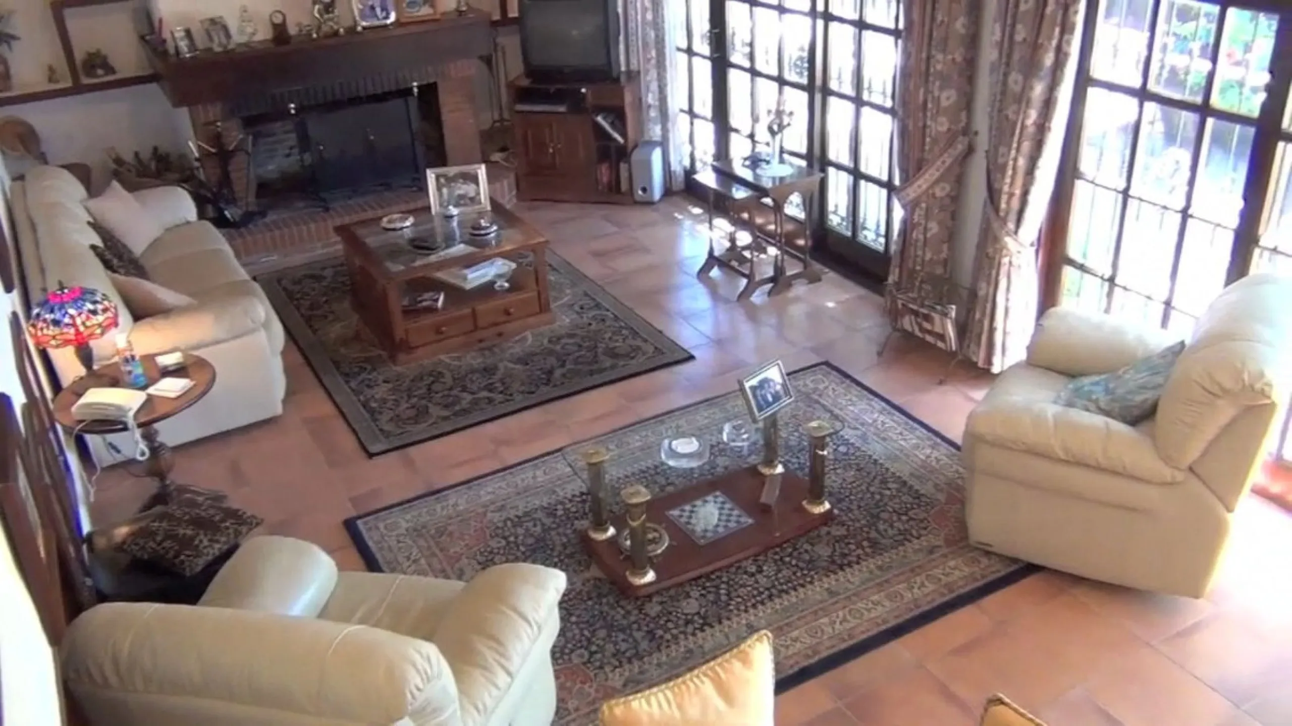 This amazing finca is located in Entrerrios, within the municipality of Mijas, covering approximately 320,000 square meters of rustic land. The property features three artificial lakes with ample water capacity for irrigation. A charming stream called El 