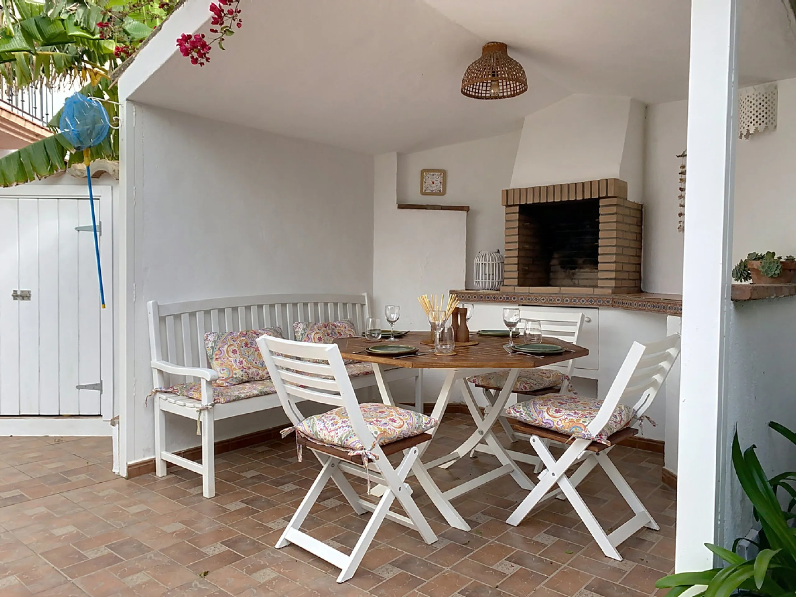 House - Semi-Detached House в продаже в Estepona, Málaga. В доме 4 спален и 3 ванных комнат. Площадь дома 200 м². Площадь участка 218 м²