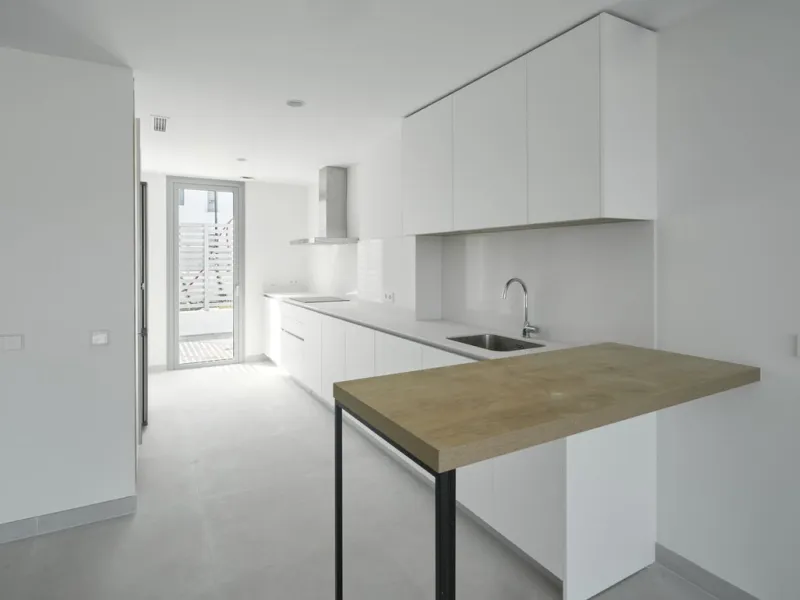 3 Bedroom semi detached villa with possibility to add the 4th bedroom in the basement has 3 levels plus the roof top terrace.