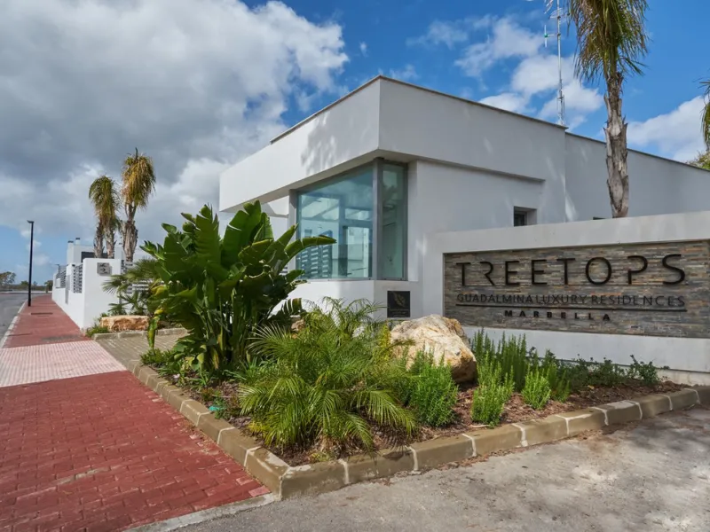 3 Bedroom semi detached villa with possibility to add the 4th bedroom in the basement has 3 levels plus the roof top terrace.