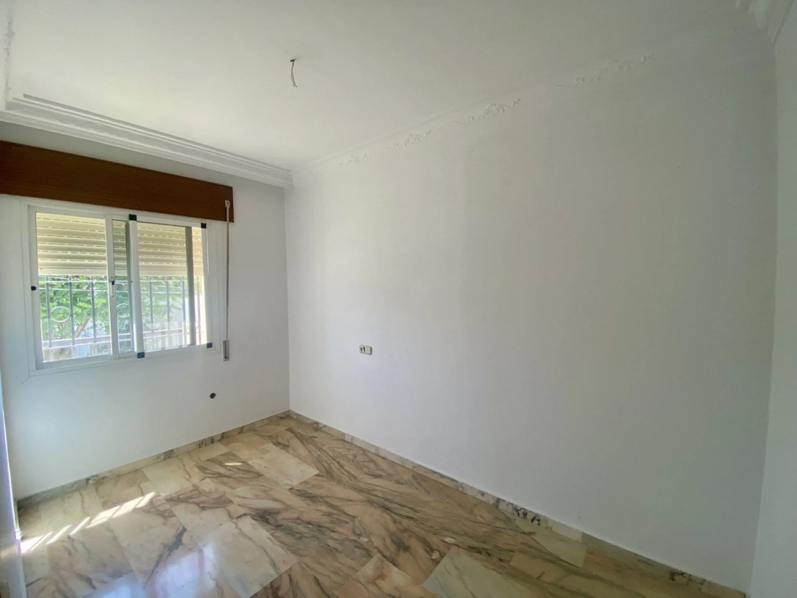 House - Detached Villa в продаже в Málaga, Málaga. В доме 6 спален и 3 ванных комнат. Площадь дома 347 м²