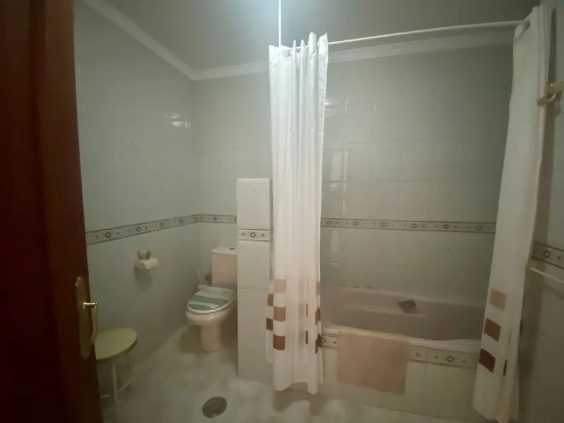 House - Detached Villa в продаже в Málaga, Málaga. В доме 6 спален и 3 ванных комнат. Площадь дома 347 м²