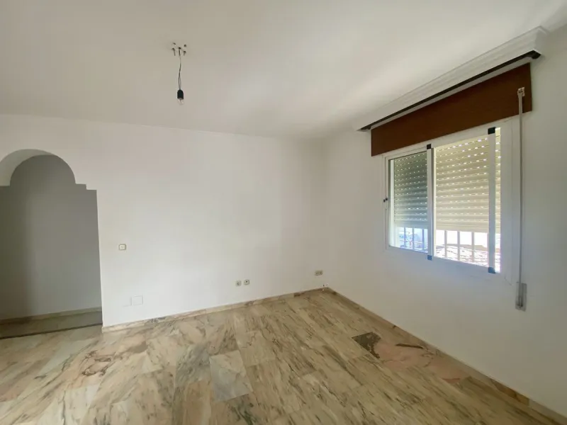House - Detached Villa в продаже в Málaga, Málaga. В доме 6 спален и 3 ванных комнат. Площадь дома 347 м²