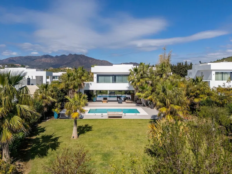 Key-Ready Luxury at La Cala Golf Resort