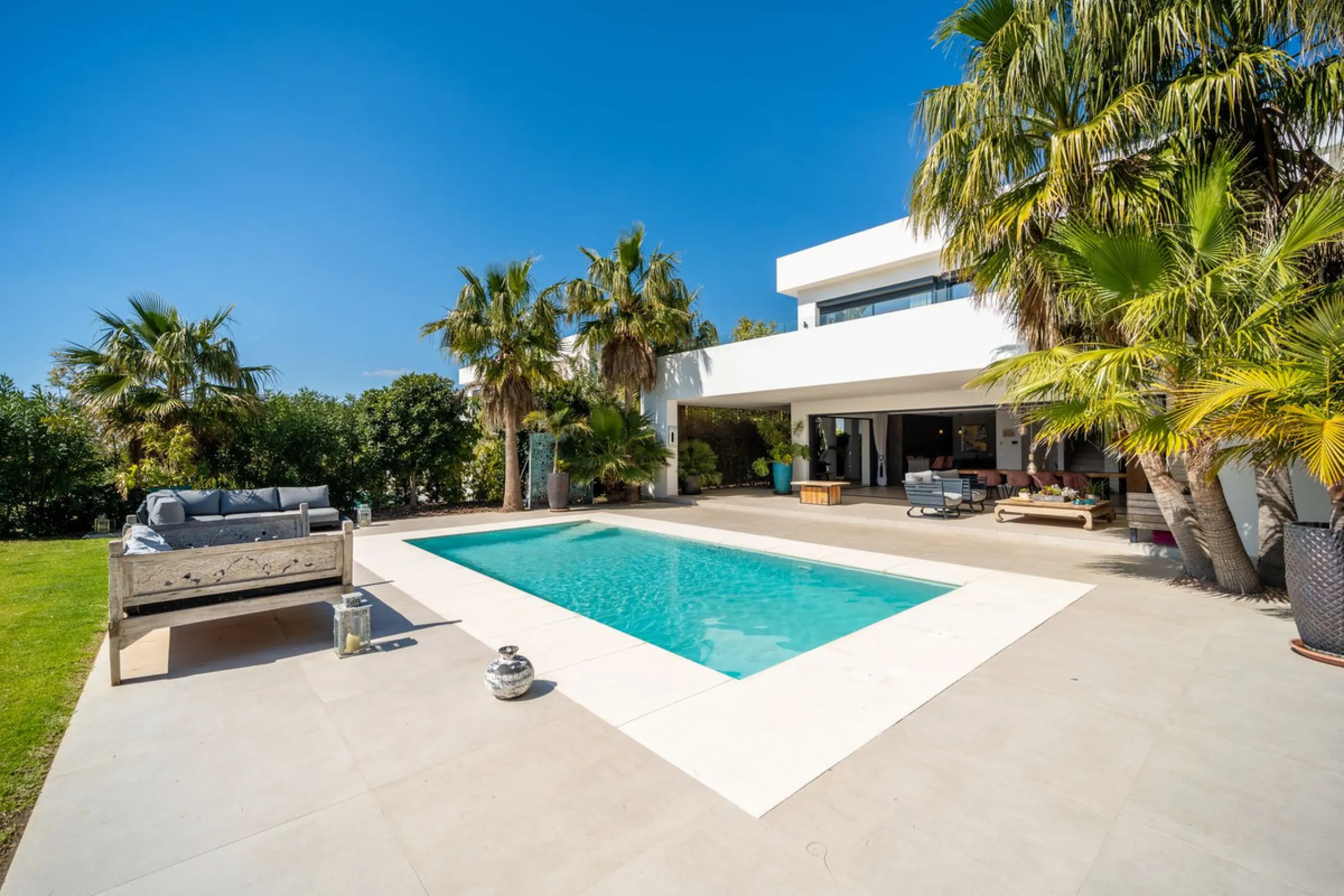 Key-Ready Luxury at La Cala Golf Resort