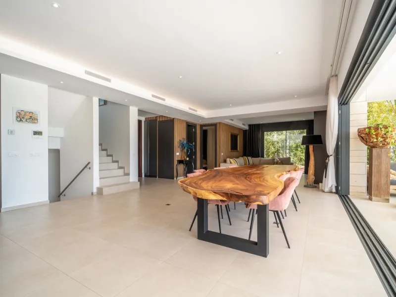 Key-Ready Luxury at La Cala Golf Resort