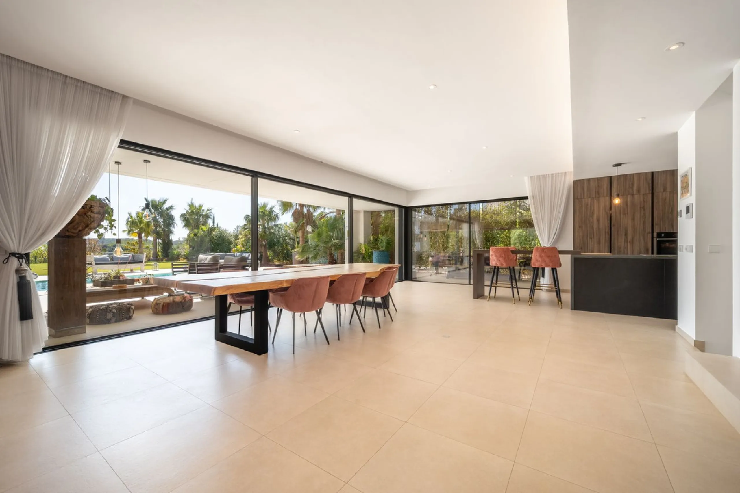 Key-Ready Luxury at La Cala Golf Resort