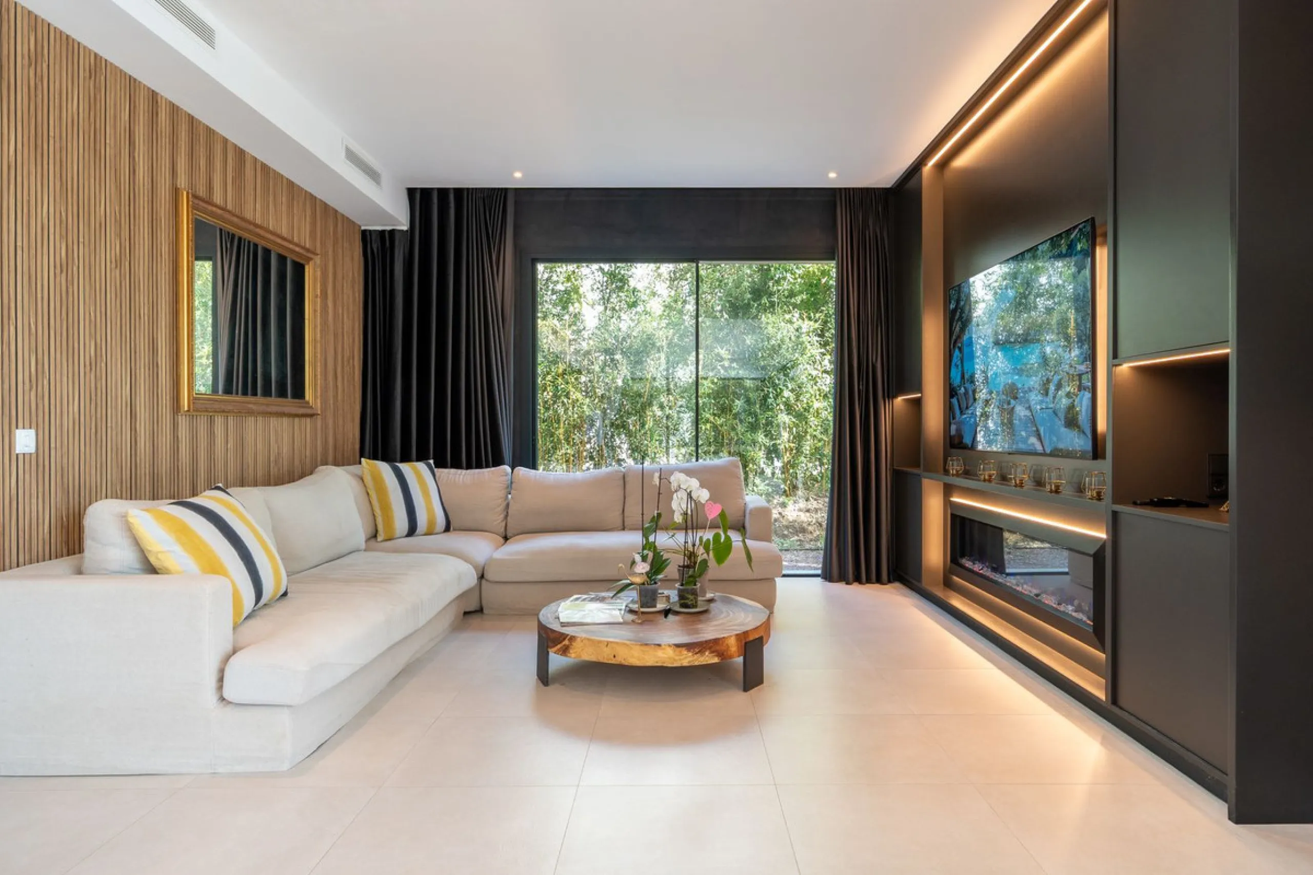 Key-Ready Luxury at La Cala Golf Resort