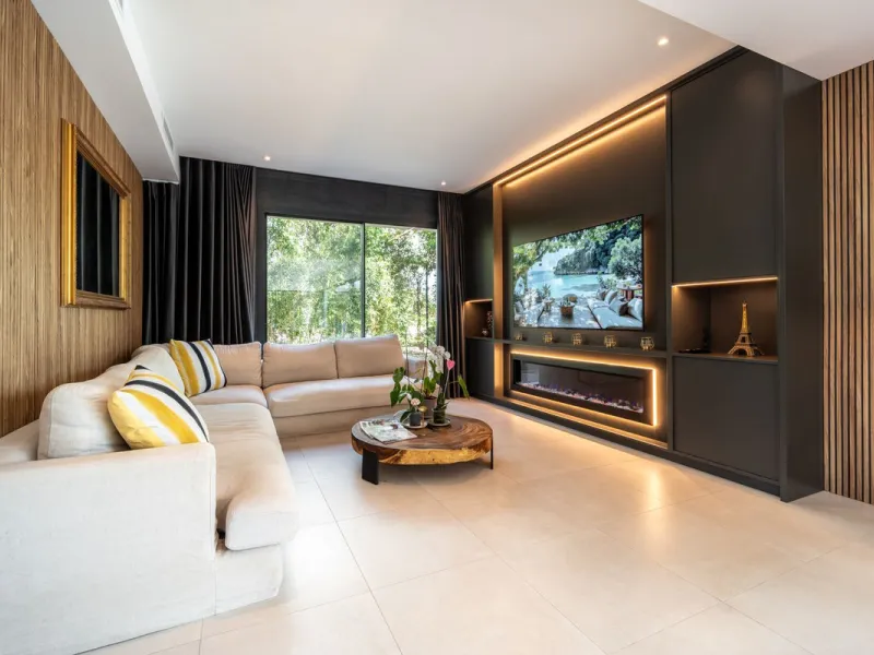 Key-Ready Luxury at La Cala Golf Resort