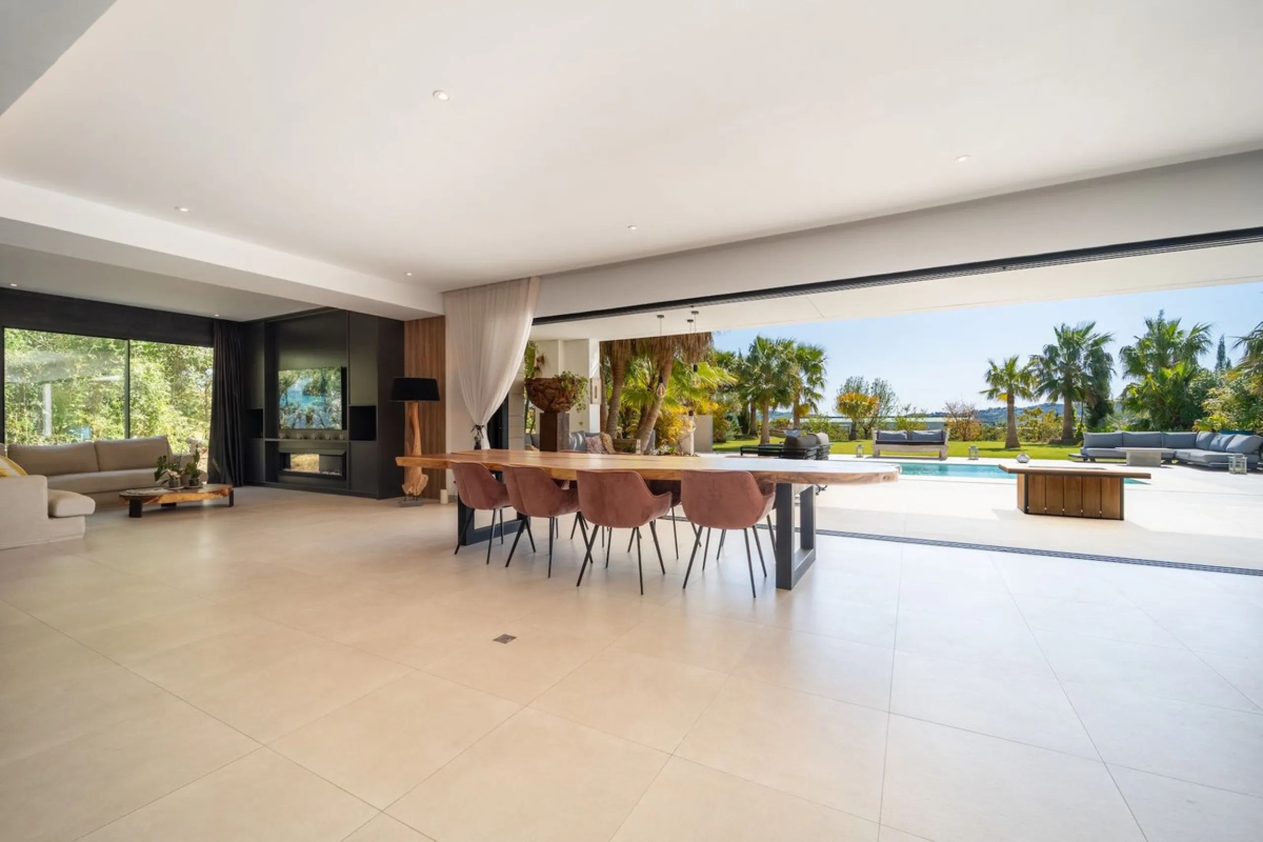 Key-Ready Luxury at La Cala Golf Resort