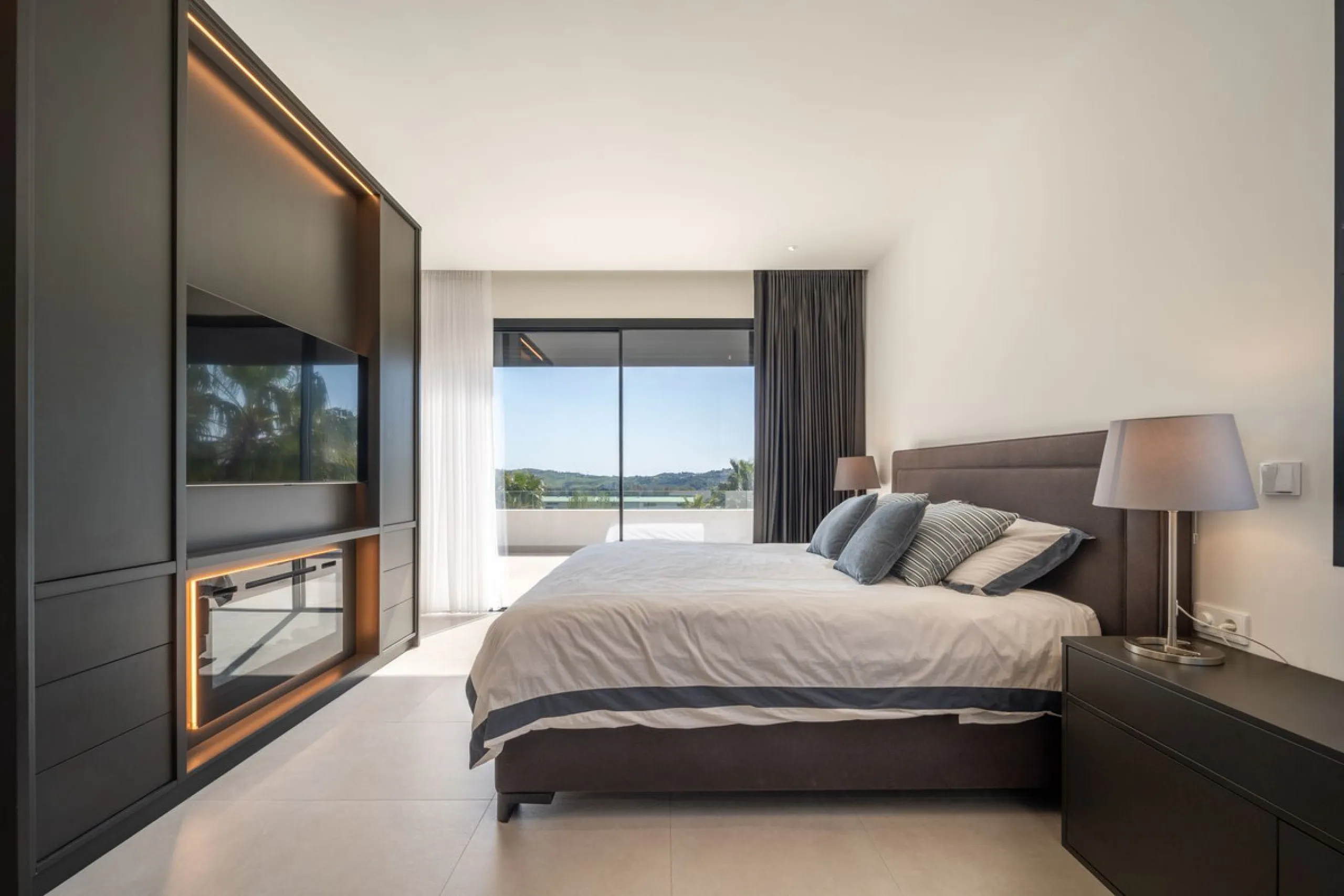 Key-Ready Luxury at La Cala Golf Resort