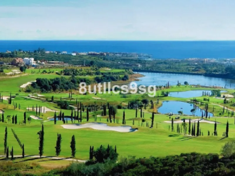 Located in the prestigious area of Los Flamingos, Benahavis, this luxury villa offers an unrivalled living experience on the Costa del Sol. Spanning 1,769m² of plot, the property stands out for its modern design and stunning sea views. The 360m² villa has