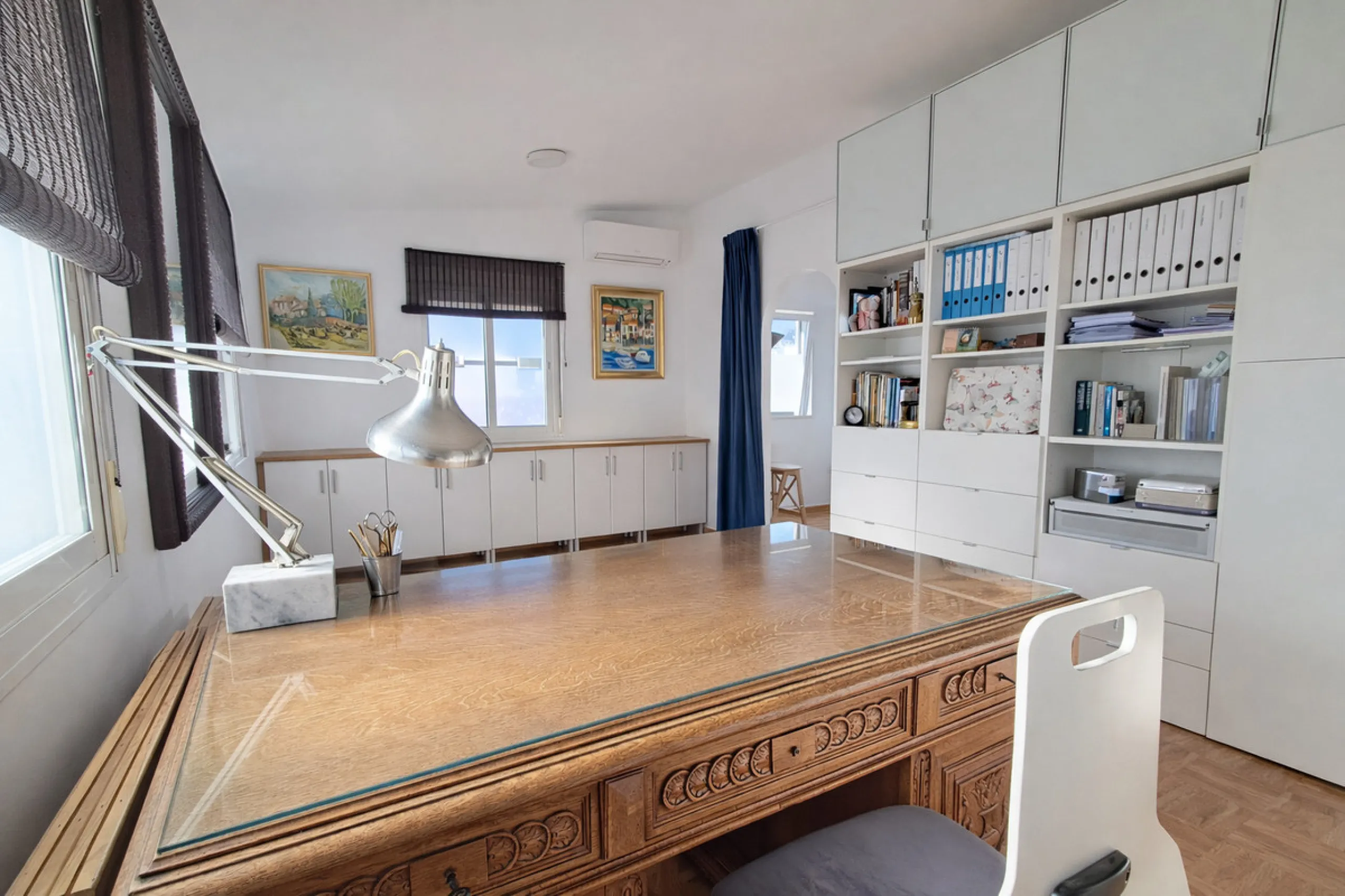 House - Semi-Detached House в продаже в Estepona, Málaga. В доме 4 спален и 3 ванных комнат. Площадь дома 200 м². Площадь участка 218 м²