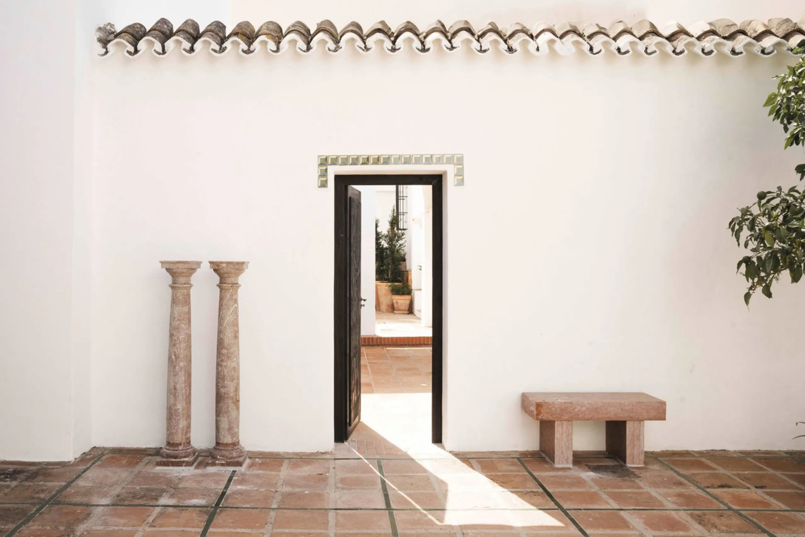 House - Detached Villa в продаже в Málaga, Málaga. В доме 6 спален и 7 ванных комнат. Площадь дома 553 м². Площадь участка 4227 м²