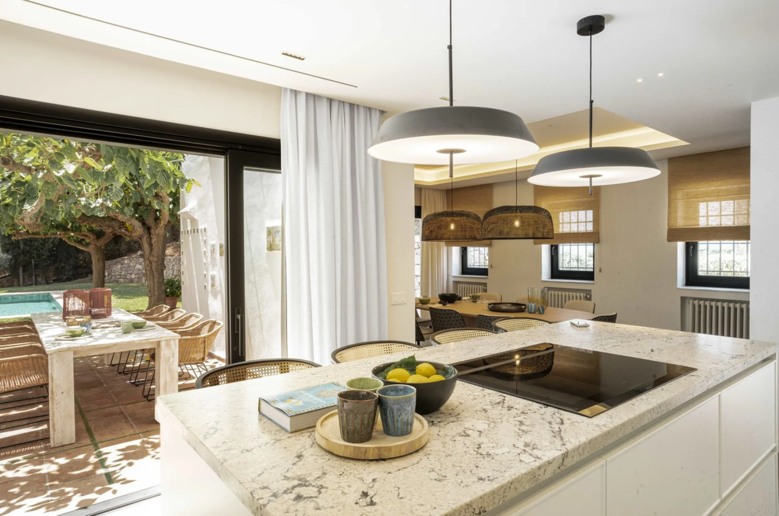 House - Detached Villa в продаже в Málaga, Málaga. В доме 6 спален и 7 ванных комнат. Площадь дома 553 м². Площадь участка 4227 м²