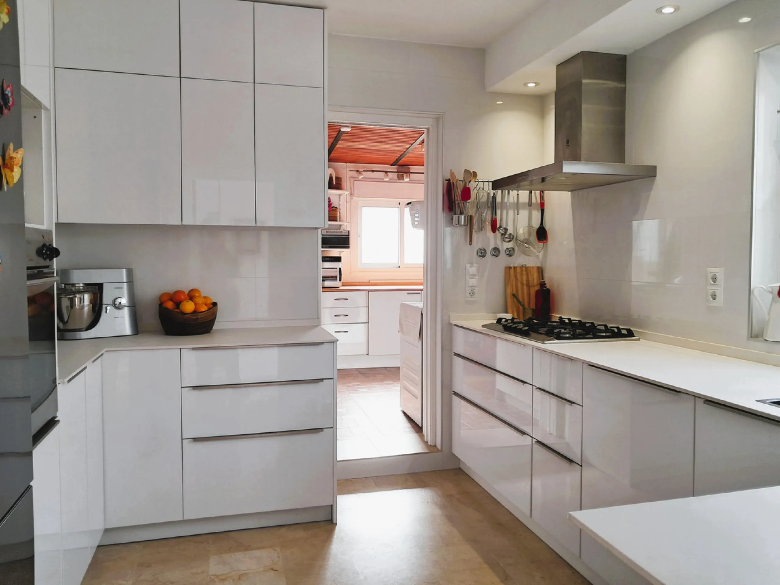 House - Semi-Detached House в продаже в Estepona, Málaga. В доме 4 спален и 3 ванных комнат. Площадь дома 200 м². Площадь участка 218 м²