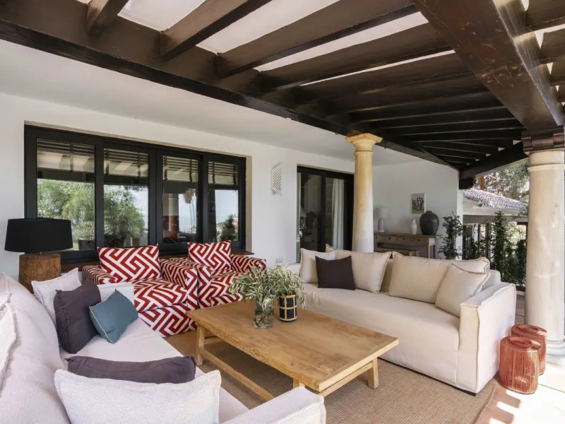 House - Detached Villa в продаже в Málaga, Málaga. В доме 6 спален и 7 ванных комнат. Площадь дома 553 м². Площадь участка 4227 м²