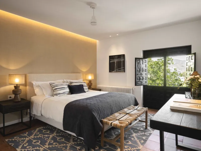 House - Detached Villa в продаже в Málaga, Málaga. В доме 6 спален и 7 ванных комнат. Площадь дома 553 м². Площадь участка 4227 м²