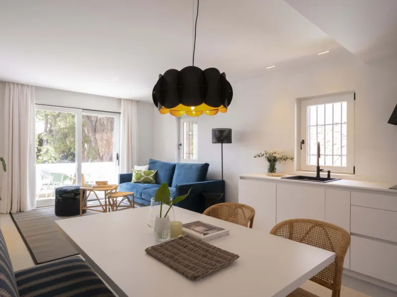 House - Detached Villa в продаже в Málaga, Málaga. В доме 6 спален и 7 ванных комнат. Площадь дома 553 м². Площадь участка 4227 м²