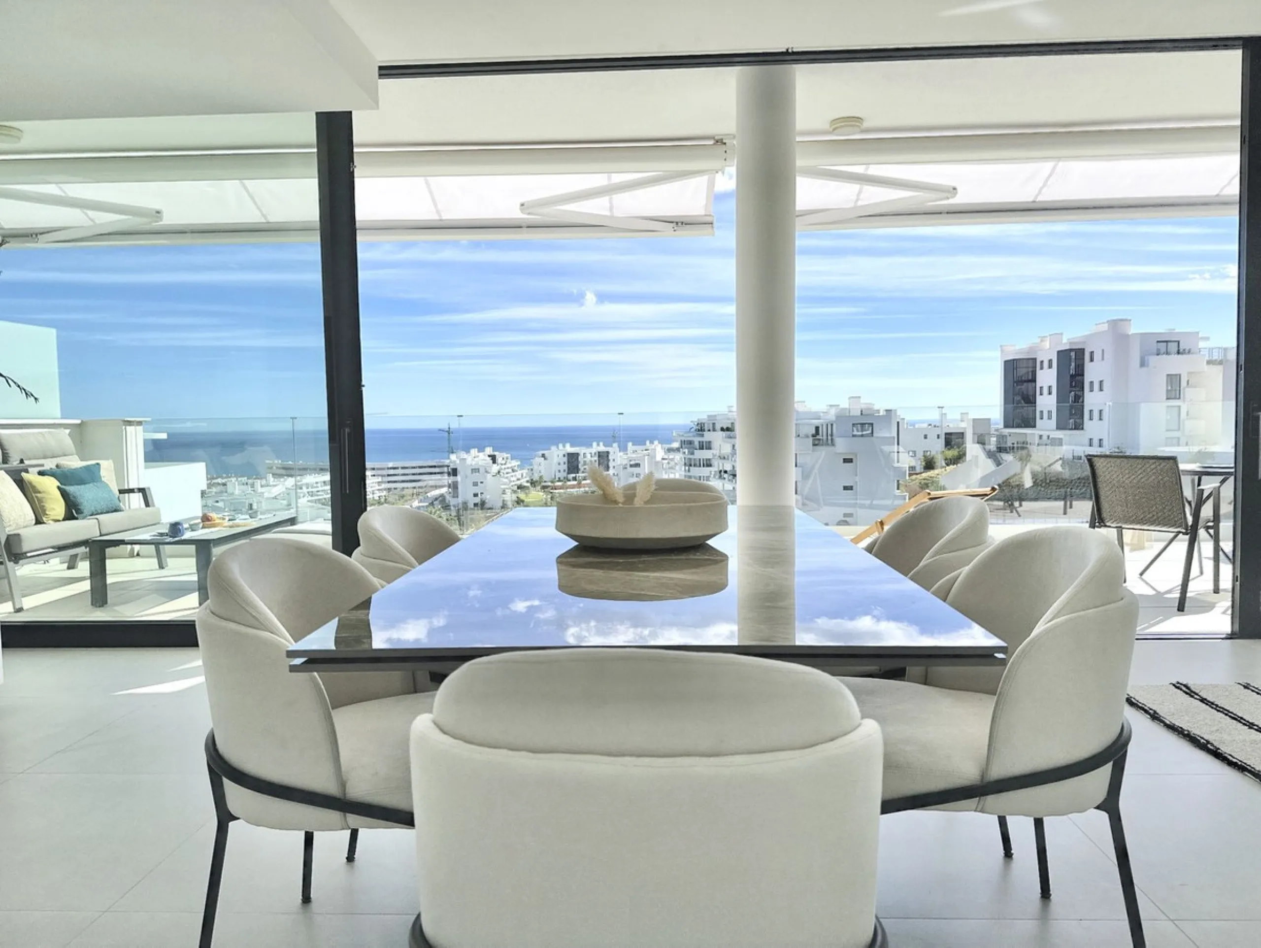 Indoor-outdoor living at its best with some of the most impressive sea views in the complex.