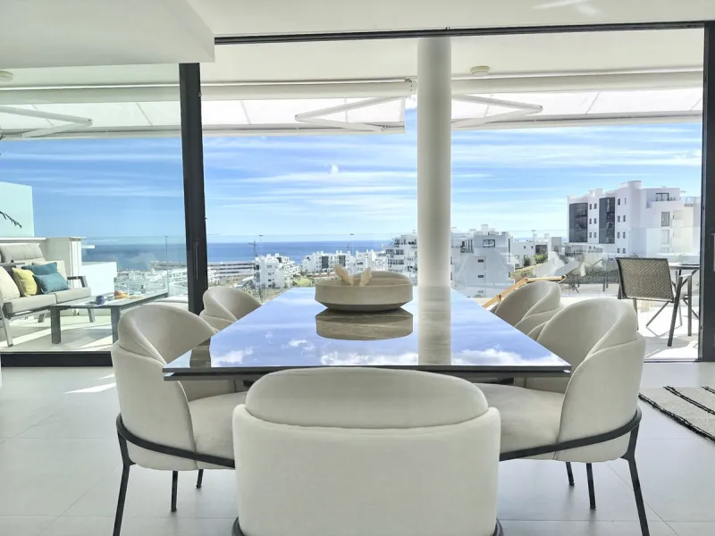 Indoor-outdoor living at its best with some of the most impressive sea views in the complex.