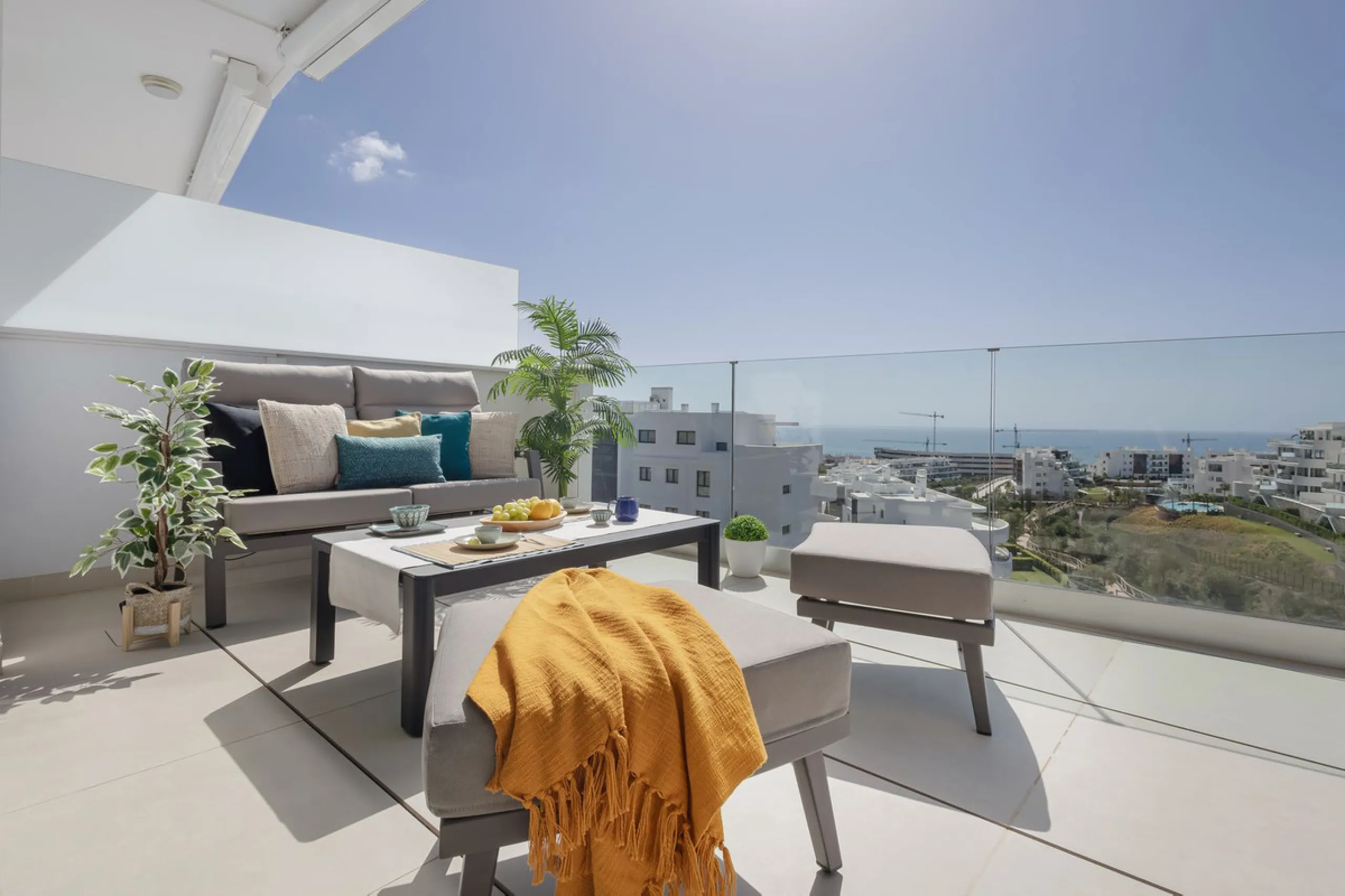Indoor-outdoor living at its best with some of the most impressive sea views in the complex.