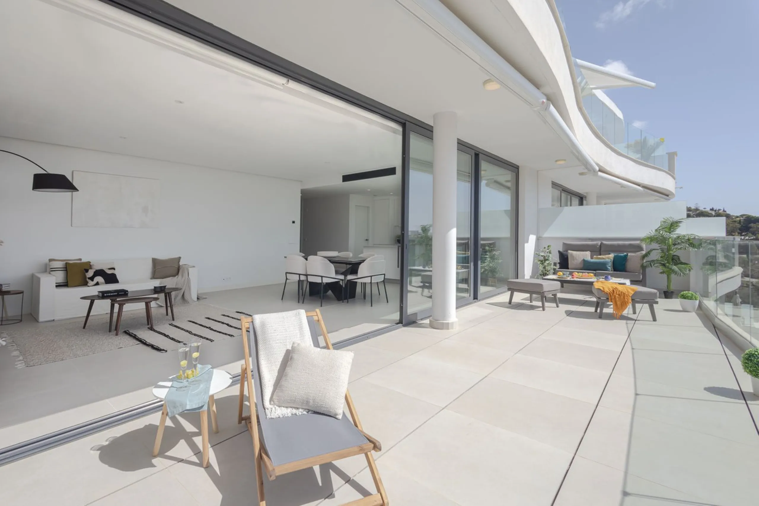 Indoor-outdoor living at its best with some of the most impressive sea views in the complex.