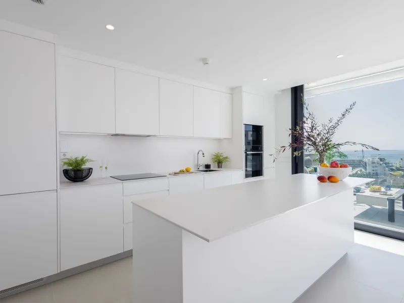 Indoor-outdoor living at its best with some of the most impressive sea views in the complex.