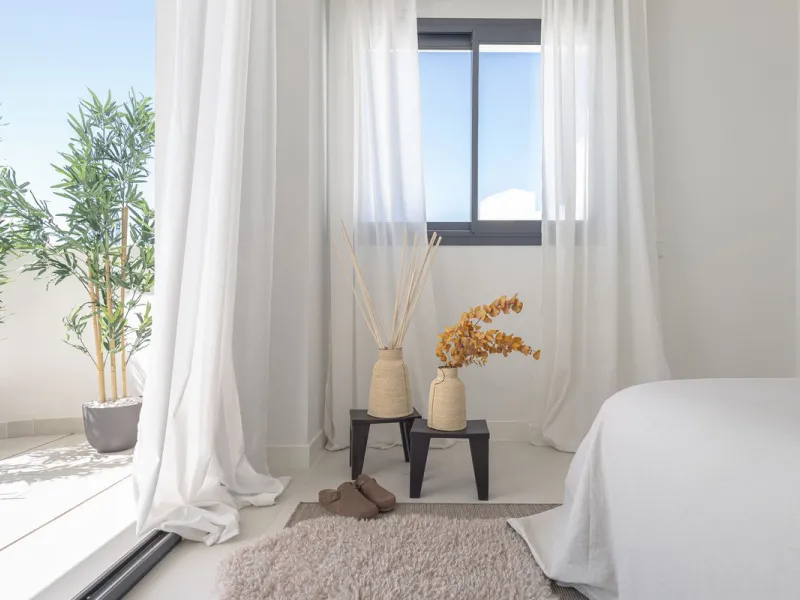 Indoor-outdoor living at its best with some of the most impressive sea views in the complex.