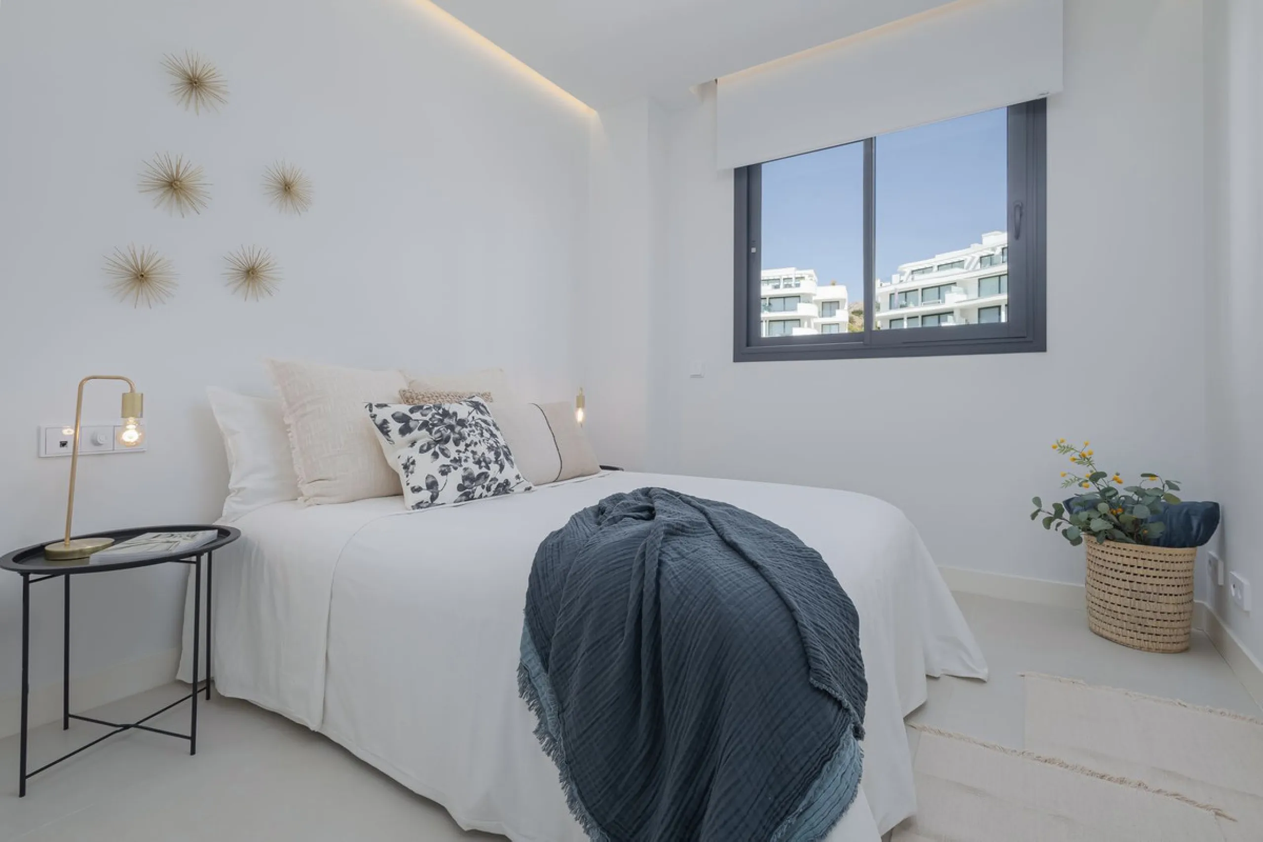 Indoor-outdoor living at its best with some of the most impressive sea views in the complex.