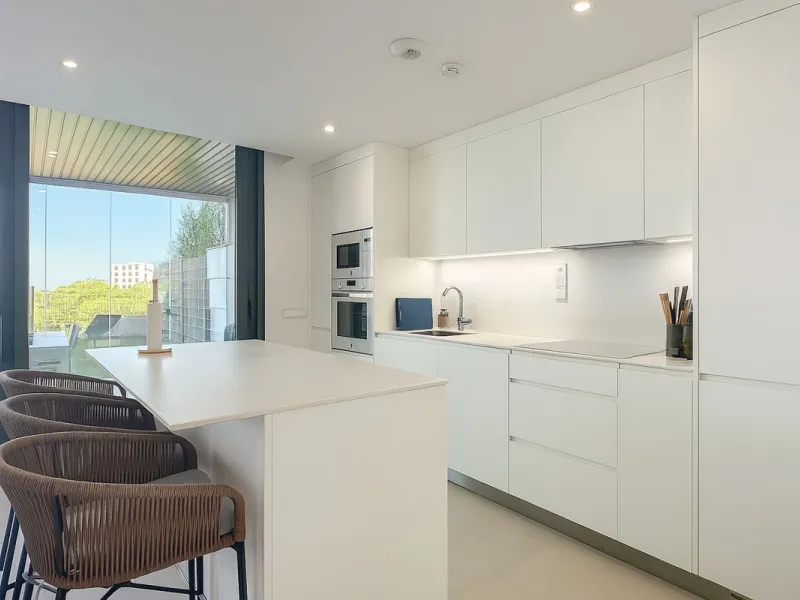 Experience a new lifestyle in Higueron West – luxury, comfort and activity all in one.