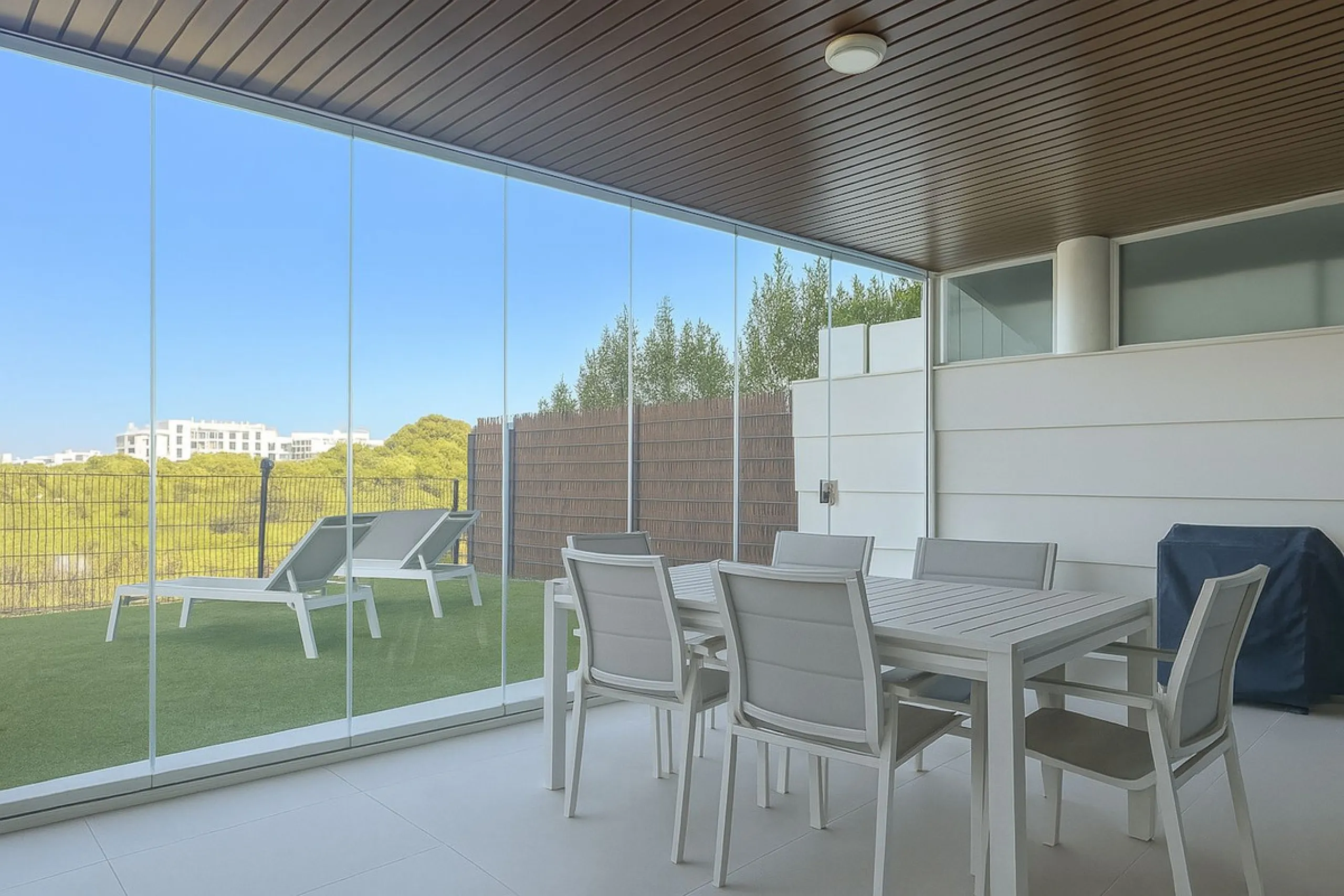 Experience a new lifestyle in Higueron West – luxury, comfort and activity all in one.