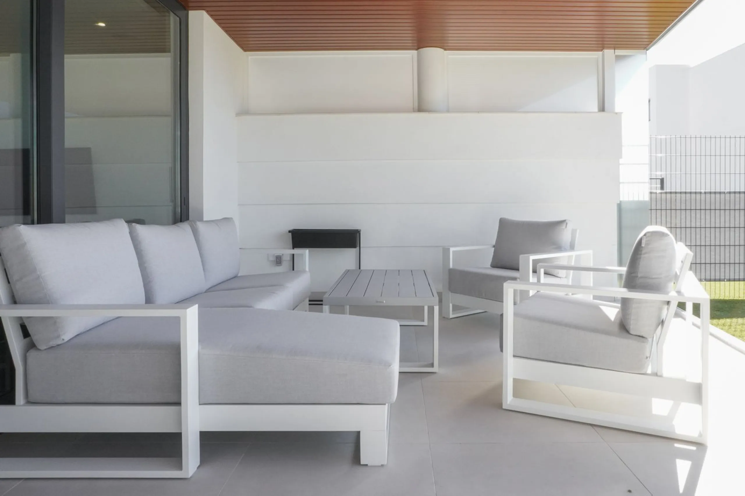 Experience a new lifestyle in Higueron West – luxury, comfort and activity all in one.