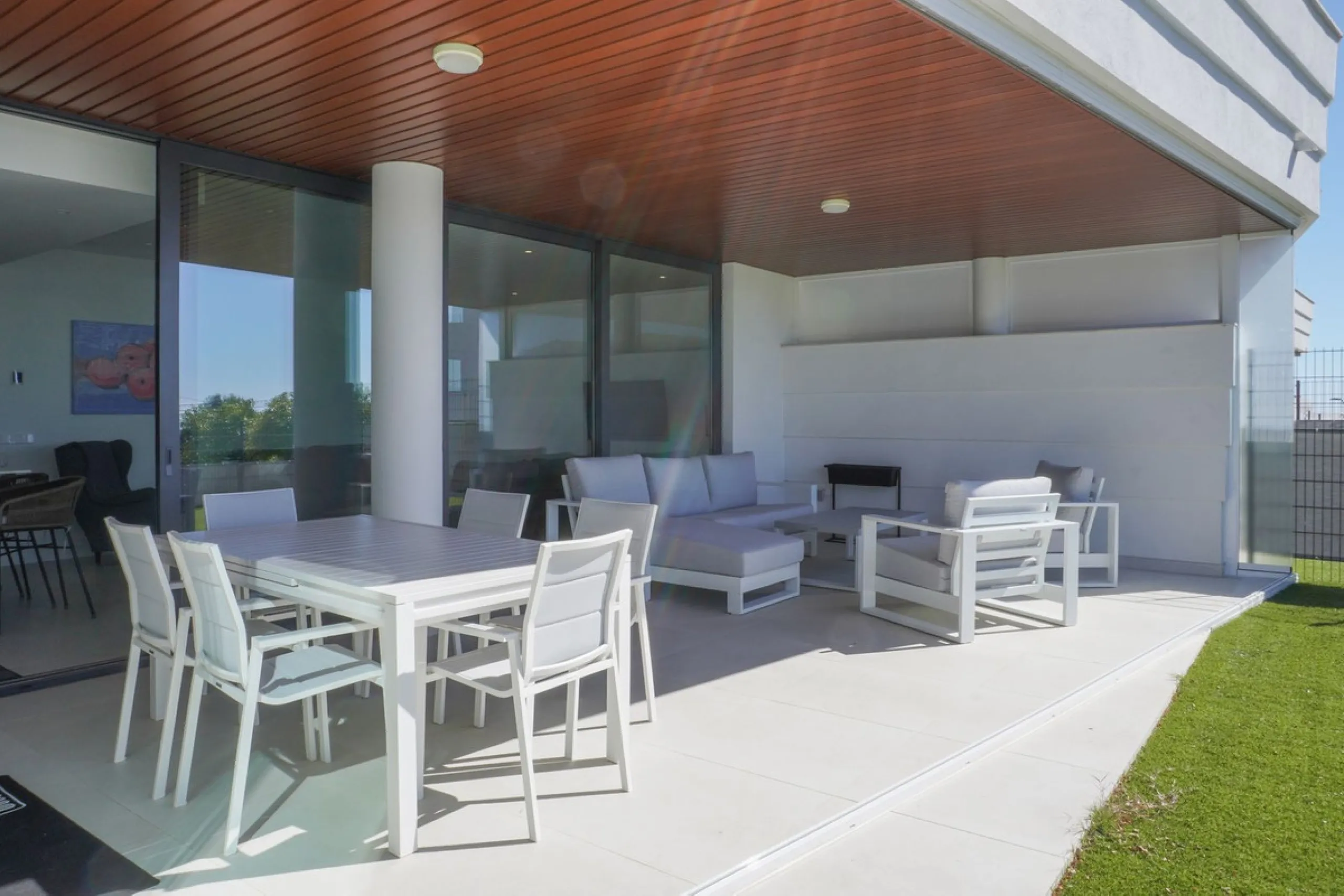 Experience a new lifestyle in Higueron West – luxury, comfort and activity all in one.