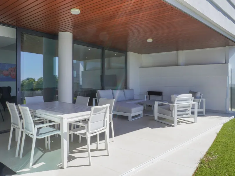 Experience a new lifestyle in Higueron West – luxury, comfort and activity all in one.