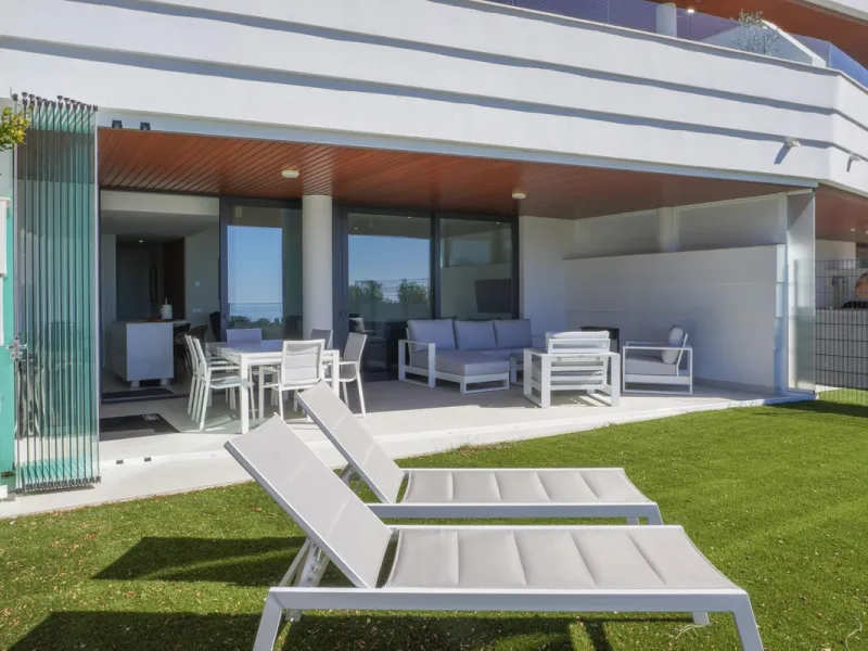 Experience a new lifestyle in Higueron West – luxury, comfort and activity all in one.