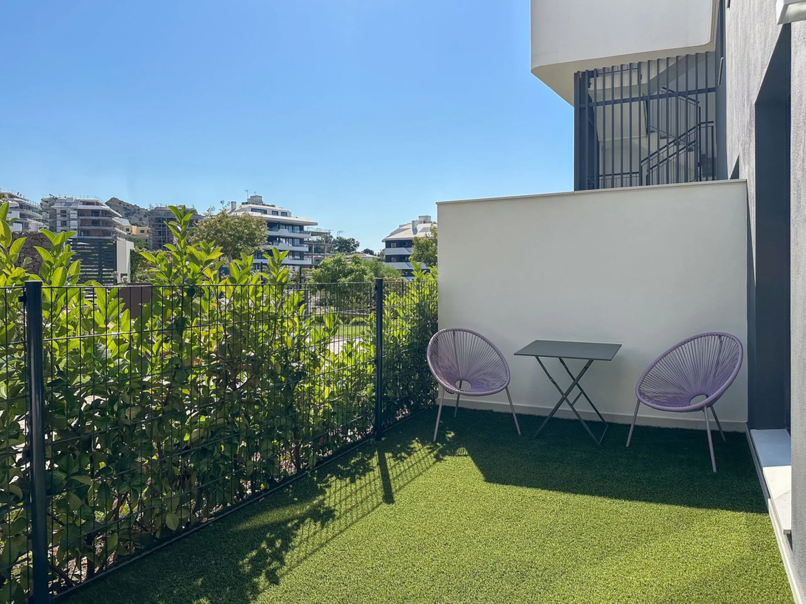 Experience a new lifestyle in Higueron West – luxury, comfort and activity all in one.