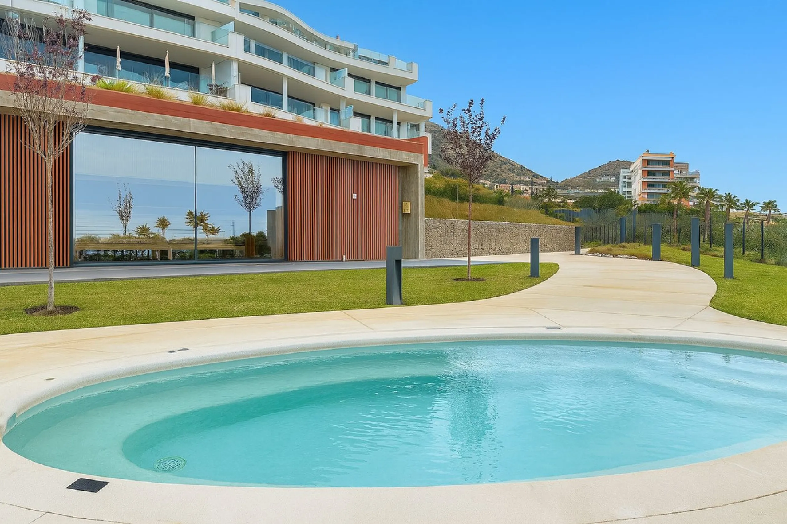 Experience a new lifestyle in Higueron West – luxury, comfort and activity all in one.