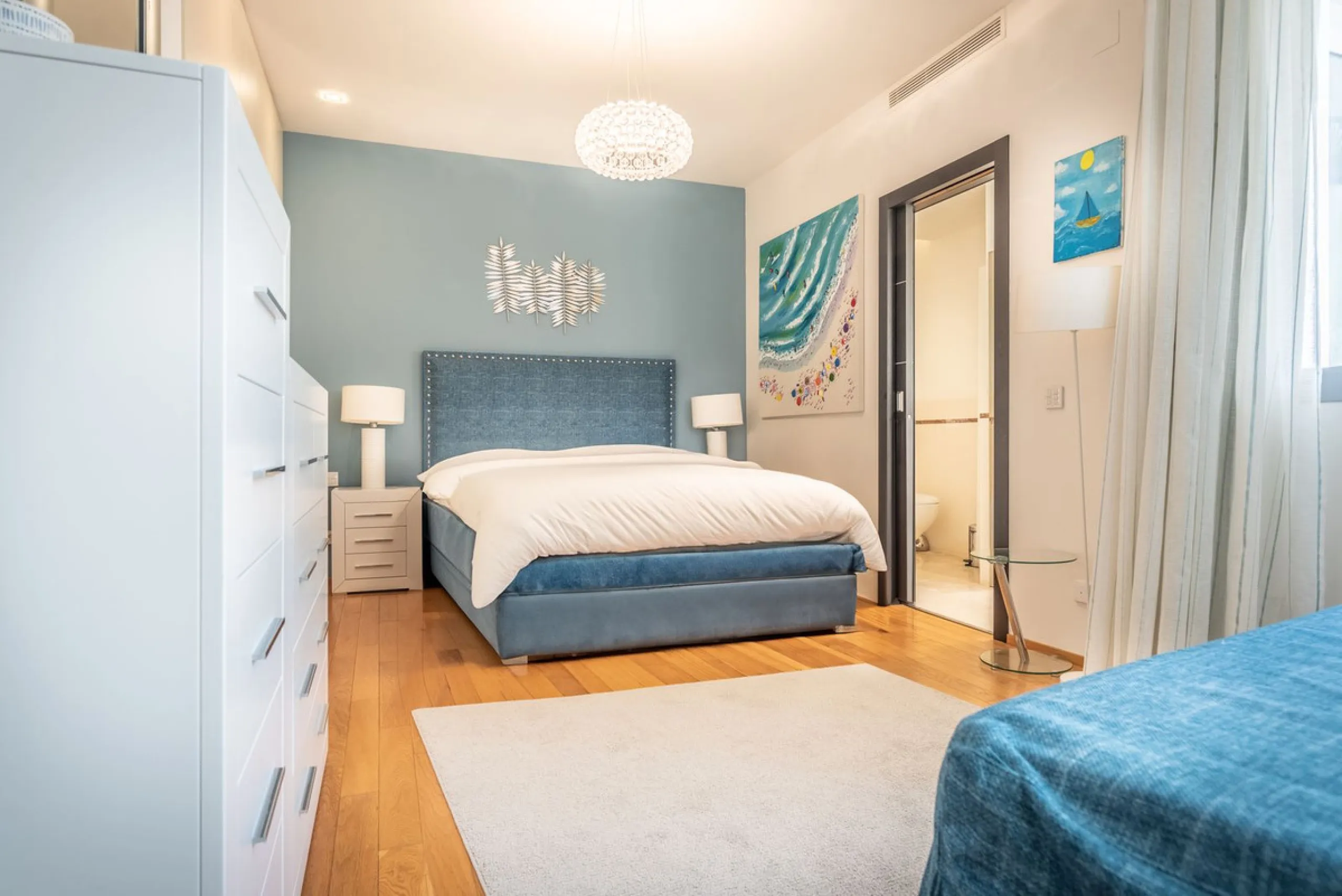 This exceptional townhouse is located in a first-class luxury urbanisation, offering both tranquility and convenience, with all essential services just steps away.