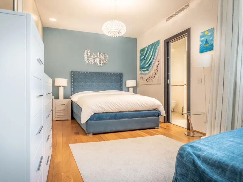This exceptional townhouse is located in a first-class luxury urbanisation, offering both tranquility and convenience, with all essential services just steps away.